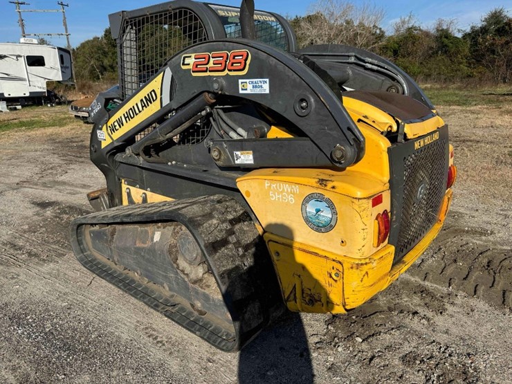 2014-new-holland-c238-image-3