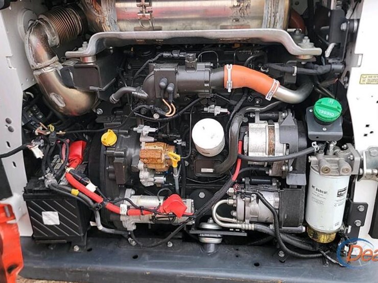 2022-bobcat-t770-image-8