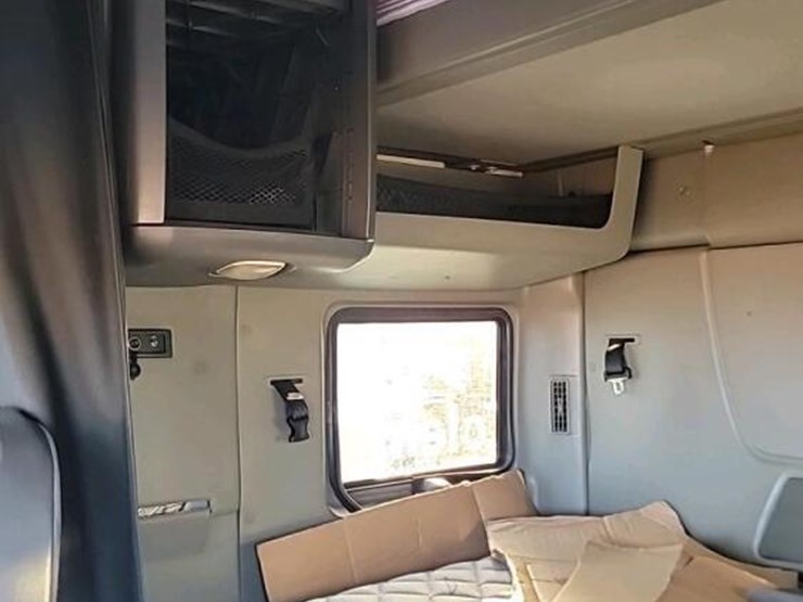 2015-international-prostar-image-17