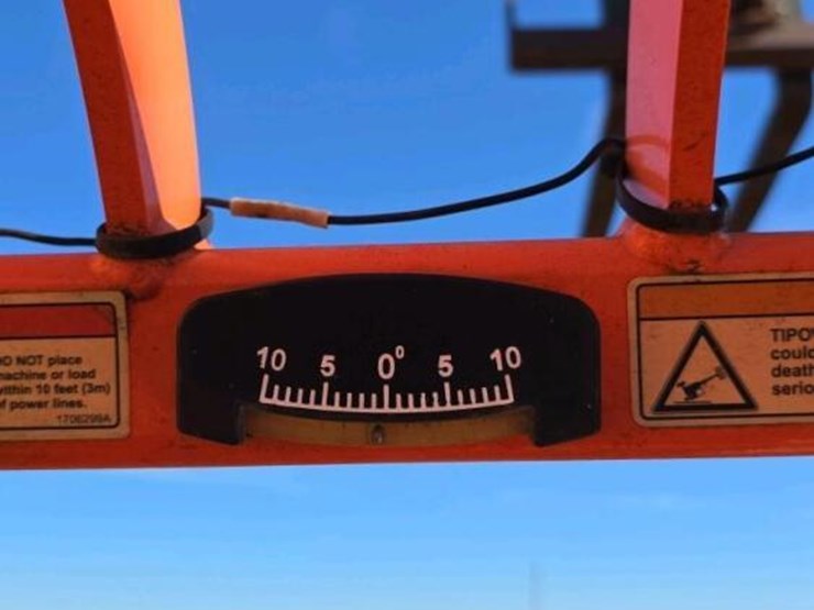 2014-sky-trak-6042-image-24