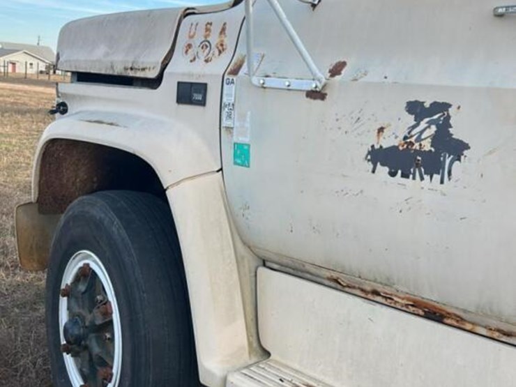 1986-gmc-c7d064-6x4-cab-&-chassis,-s/n-1gds7d4g6gv502071-(no-title---bill-of-sale-only):-as-is,-non-running-image-22