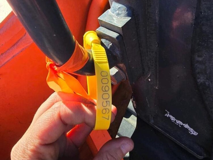 kubota-svl95-skid-steer,-s/n-41281:-c/a,-no-bkt.,-2361-hrs-image-18