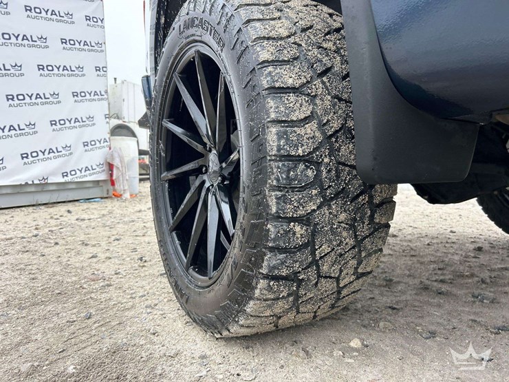 2019-chevrolet-silverado-1500-image-32