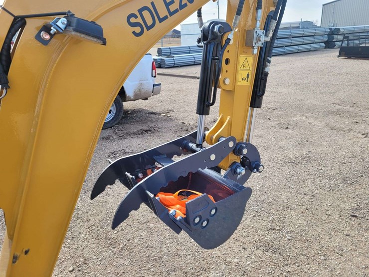 2025-sdlanch-sdle20-mini-excavator-image-7