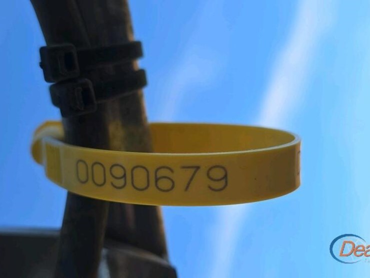 peterbilt-388-image-39