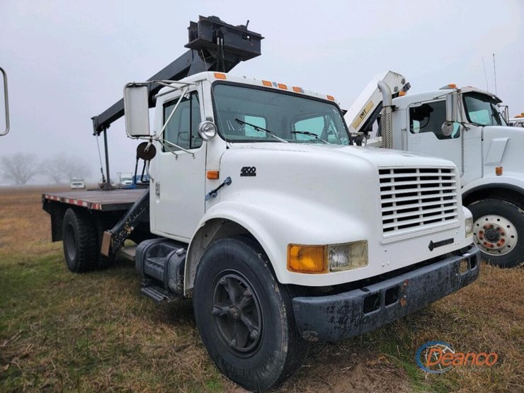 1998-international-4700-image-17