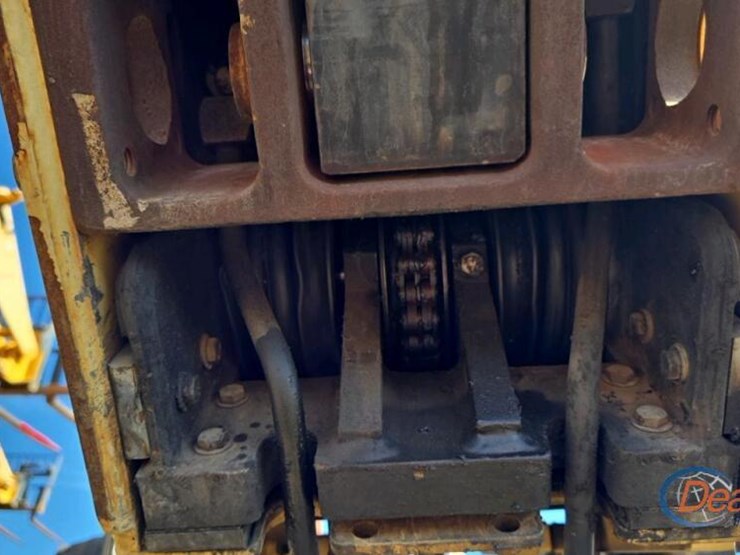 2014-jlg-g6-42a-image-13