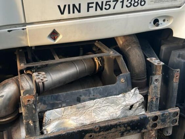 2015-international-prostar-image-7