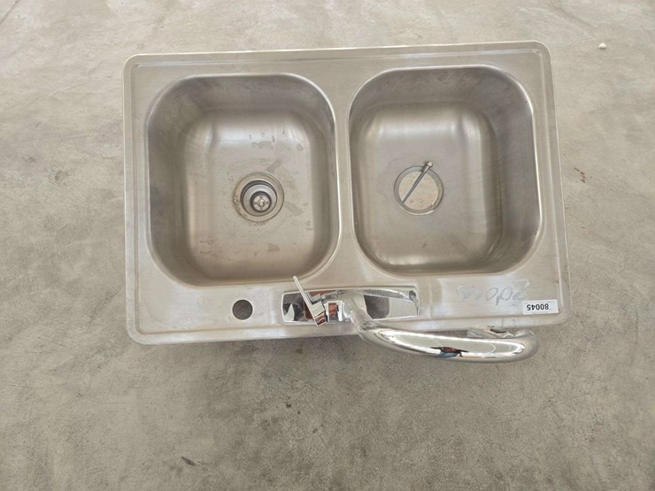 stainless-steel-sink-image-4