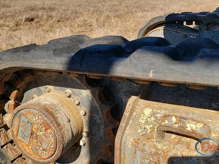 2013-yanmar-vio25-4-image-14