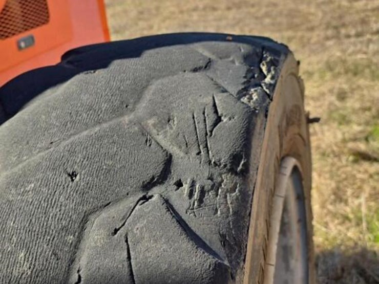 2014-sky-trak-6042-image-15