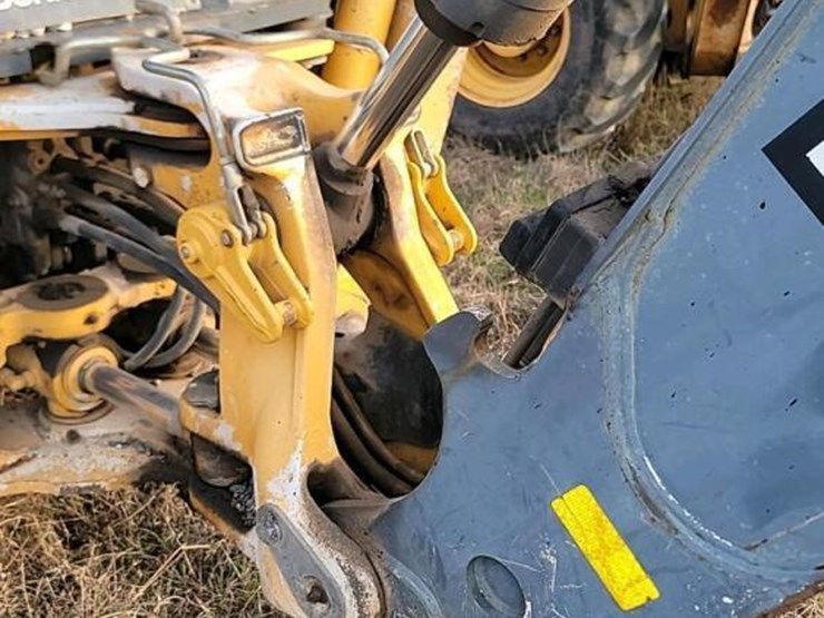 deere-310sj-image-16