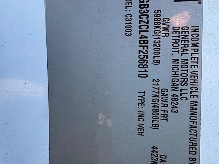 2011-chevrolet-silverado-3500-image-15