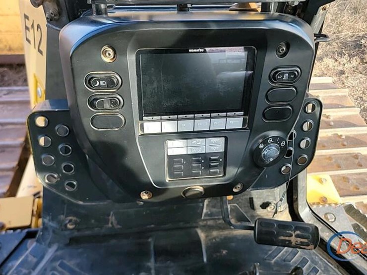 2016-komatsu-d61pxi-23-image-29