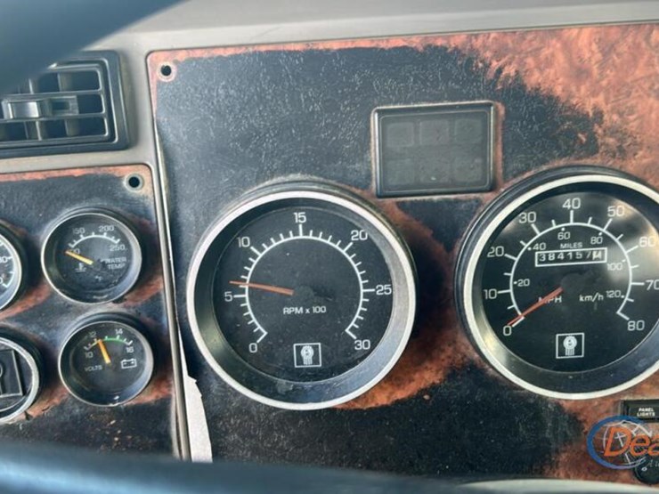 kenworth-t800-image-27