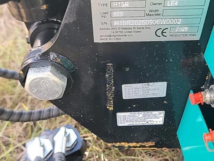 unused-2025-cfg-h15r-mini-excavator,-s/n-20250906w0002:-420cc-gas-eng.,-15"-bkt.,-4x6-tracks,-38.5"-base-image-12