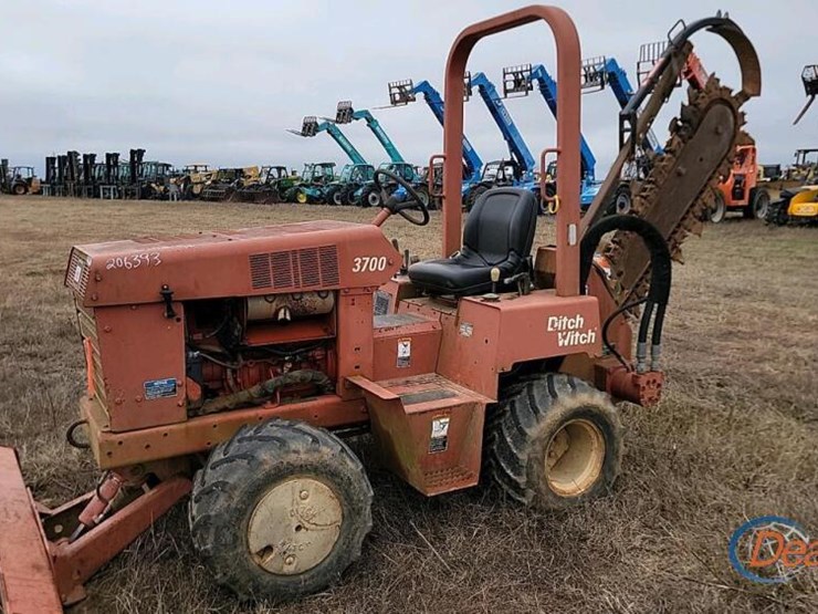 ditch-witch-3700-image-1