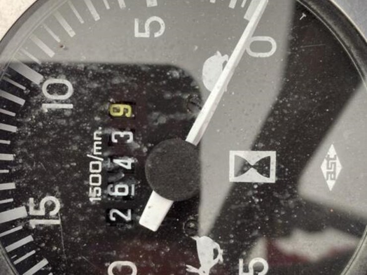 massey-ferguson-240-image-19