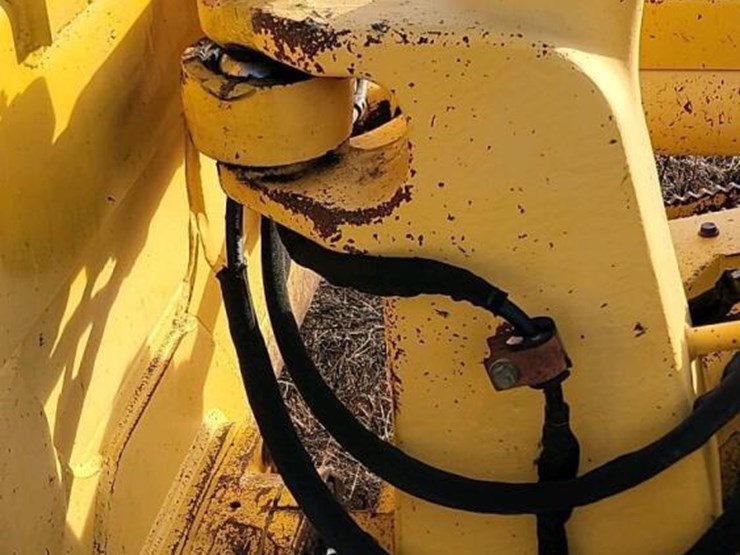 2016-komatsu-d61pxi-23-image-23