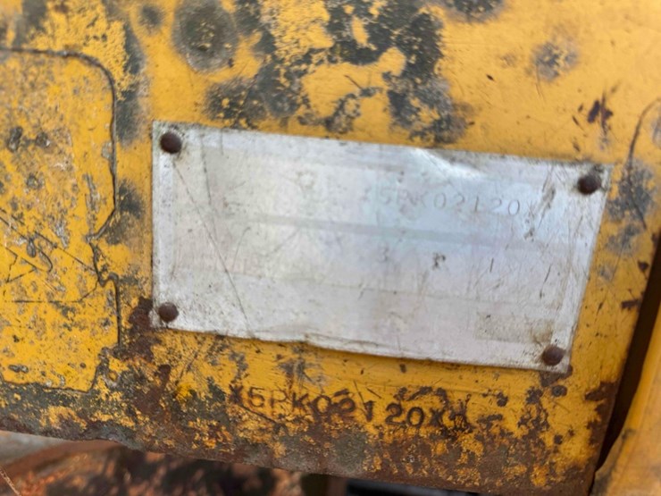 1995-caterpillar-311-image-13