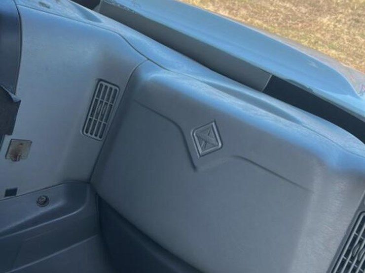 2015-international-prostar-image-8