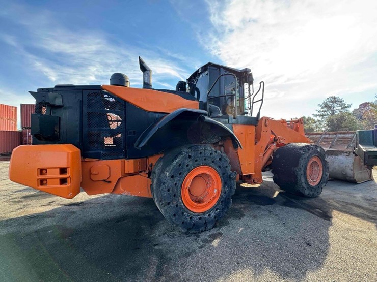 hitachi-zw370-6-image-5