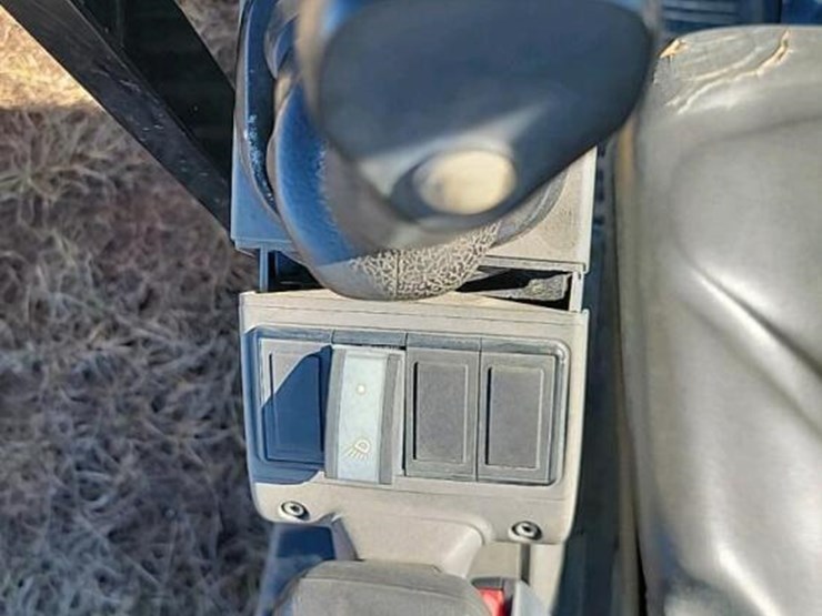 2021-caterpillar-302.7d-image-22