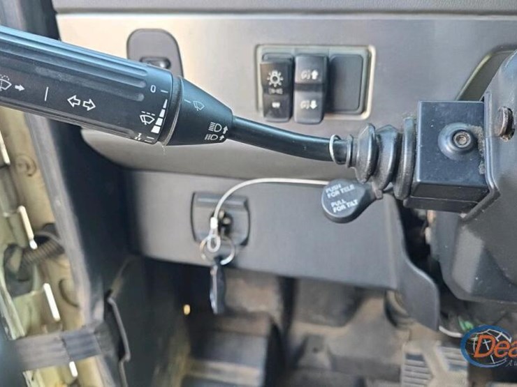 2016-caterpillar-ct660-image-34