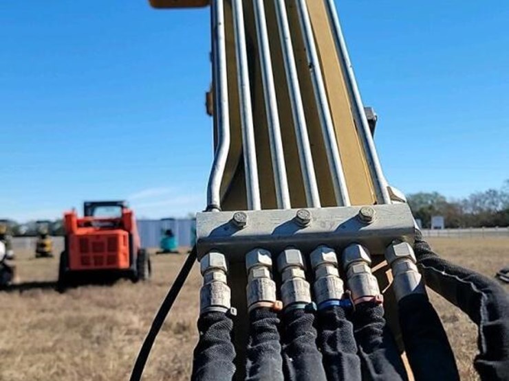 2021-caterpillar-302.7d-image-24