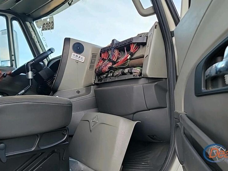 2016-international-prostar-image-6