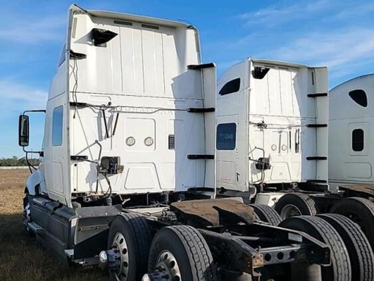 2016-international-prostar-image-3