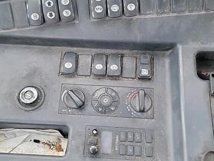 hyundai-70d-9-image-23