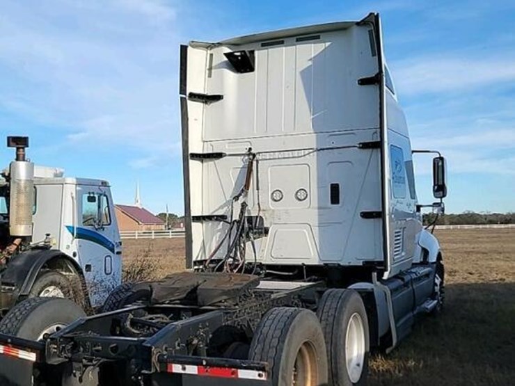 2016-international-prostar-image-2