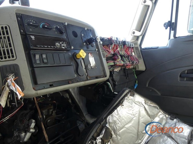 2015-international-durastar-4300-image-8