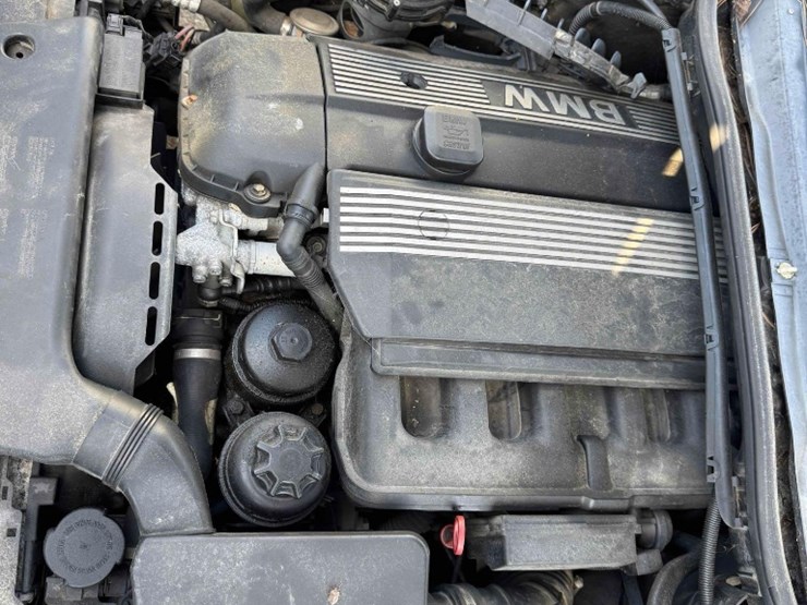 2003-bmw-3-series-325i-image-10