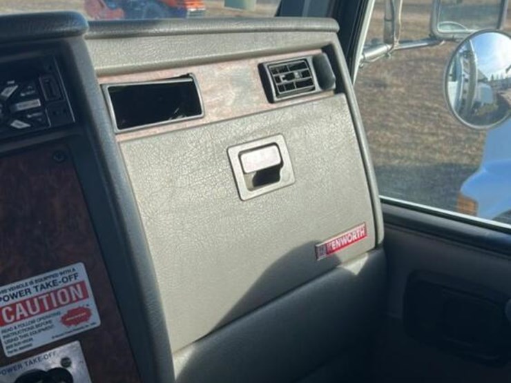 kenworth-t800-image-33