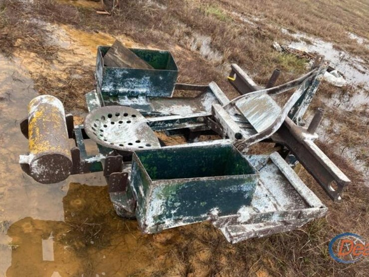 3ph-pine-planter-image-2