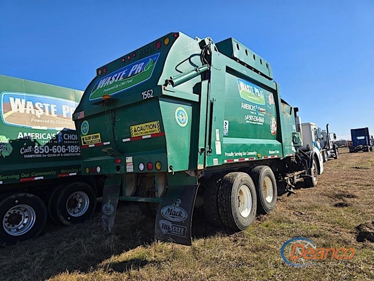 2015-mack-garbage-truck,-s/n-1m2au14c9fm002359-(no-title---bill-of-sale-only):-auto.,-runs,-won't-build-air,-124k-mi.-image-10