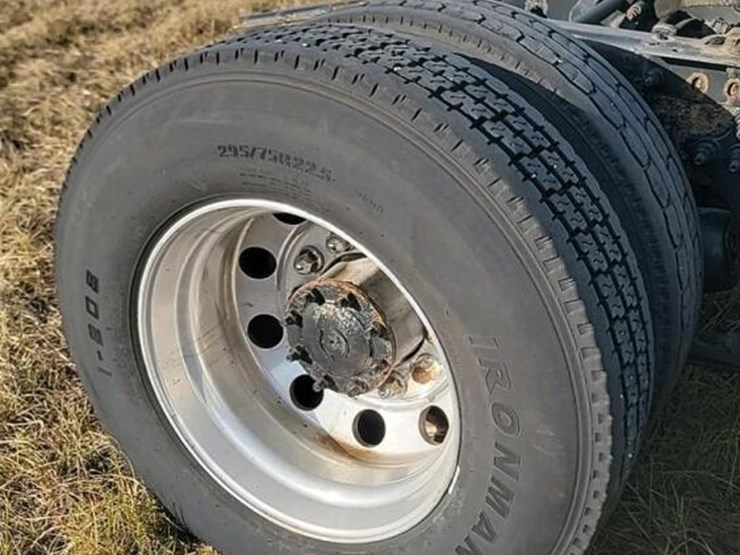 2016-international-prostar-image-10