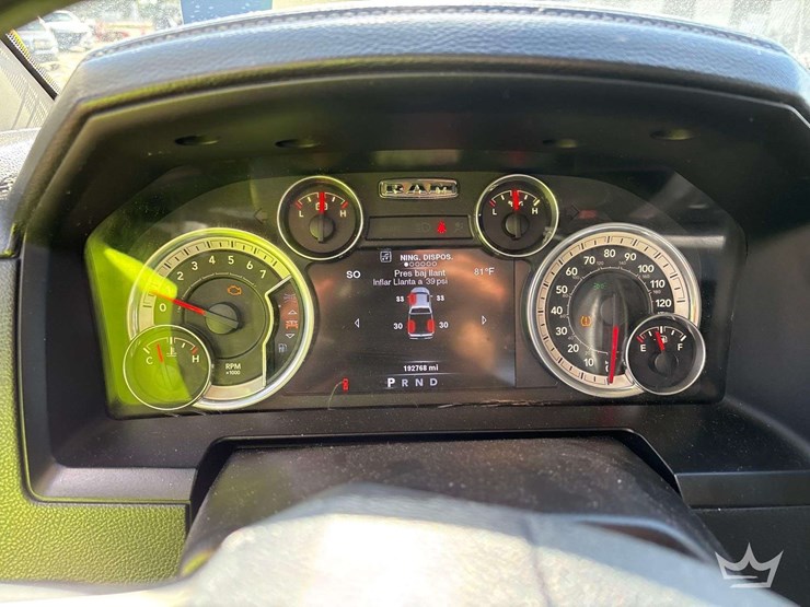 2014-dodge-1500-image-17