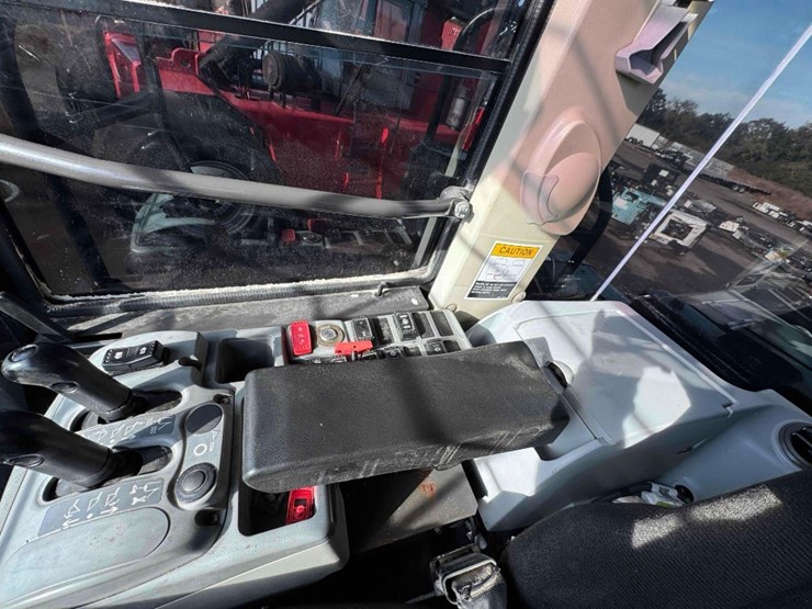 hitachi-zw370-6-image-14