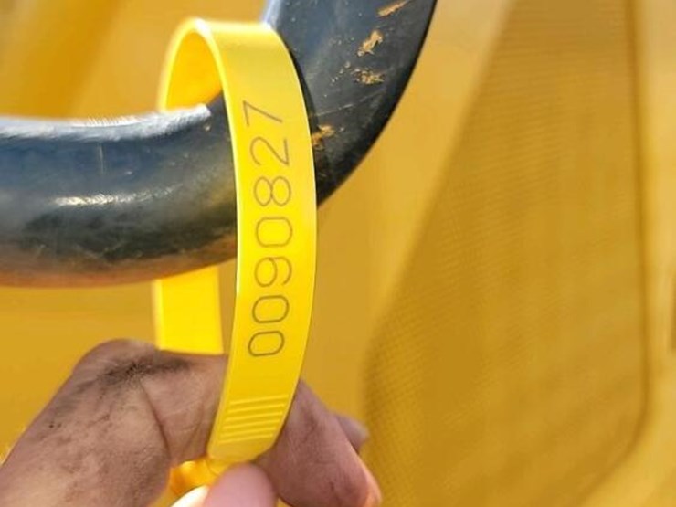 2017-komatsu-d39px-24-image-25