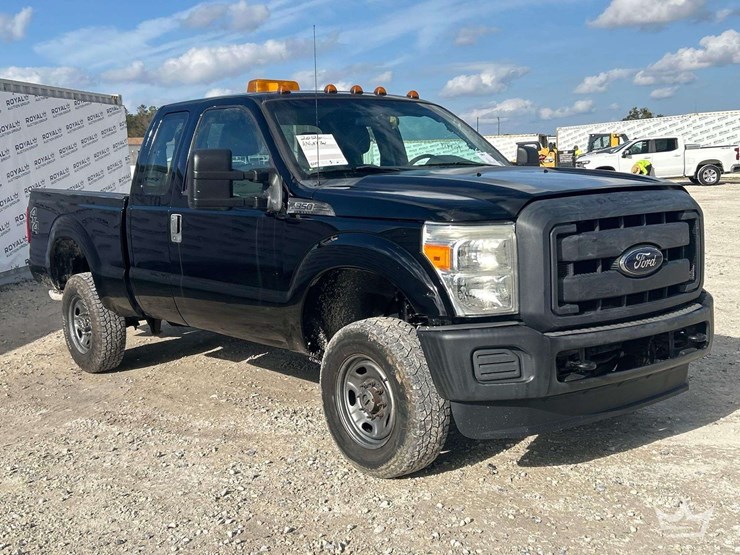 2012-ford-f-350-4x4-ext.-cab-pickup-truck-image-2
