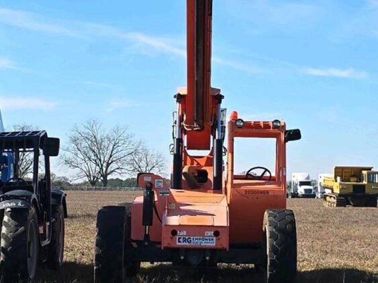 2014-sky-trak-6042-image-2