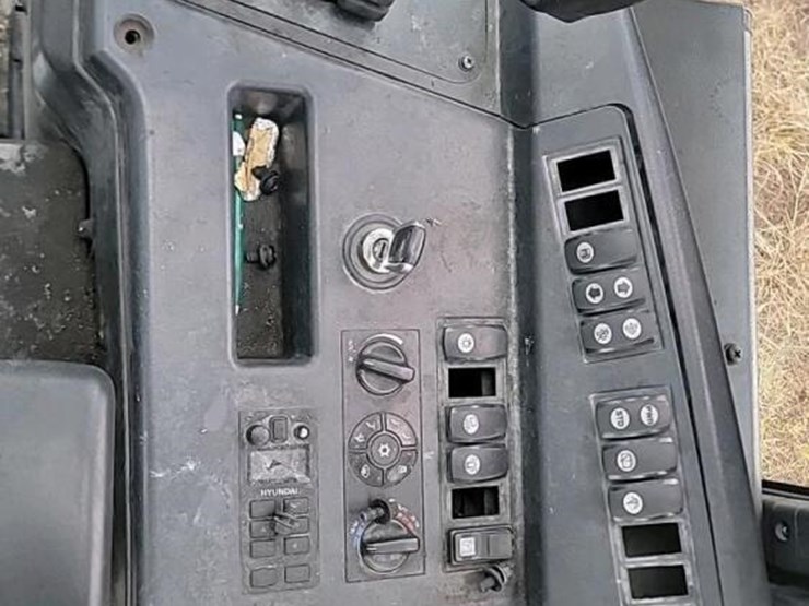 hyundai-70d-9-image-22