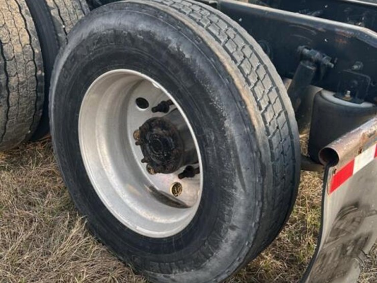 2015-international-prostar-image-12