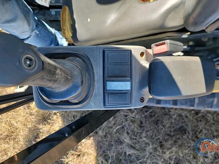 2019-caterpillar-302.7d-image-25