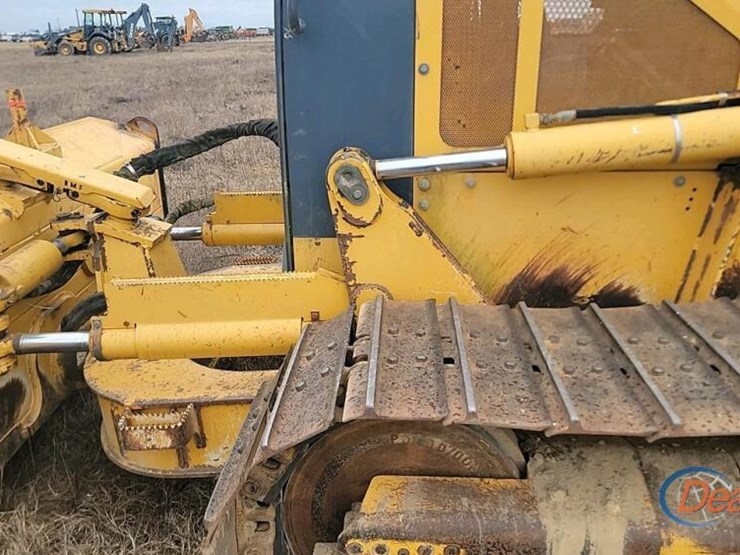 deere-700j-xlt-image-9