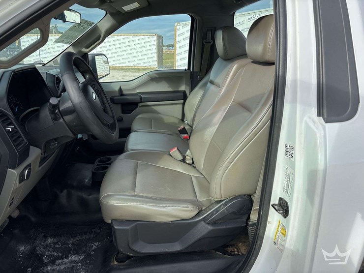 2017-ford-f150-image-15