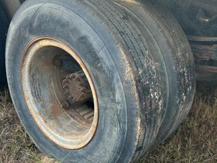 1975-chevy-ce668-truck,-s/n-cce66v160876-(no-title---bill-of-sale-only):-as-is,-non-running-image-8